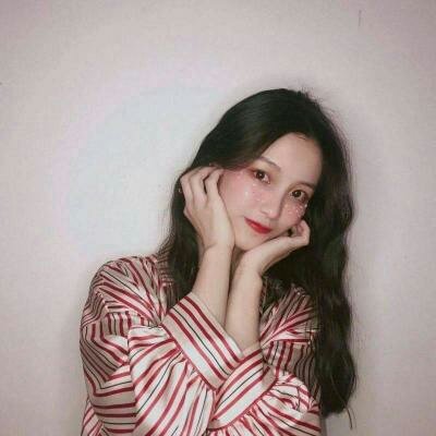 英伟达CEO黄仁勋：赴国会山回答AI相关问题