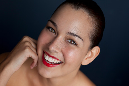 汇丰晋信港股通双核混合净值上涨1.68%